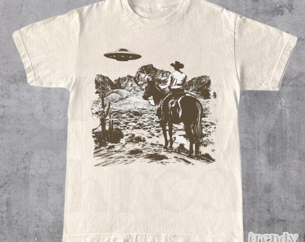 Ufo Western Shirt, Retro T-Shirt, Vintage Cowboy TShirt, Rodeo T Shirt, Wild West Shirt, Western Oversized Tee, Unisex